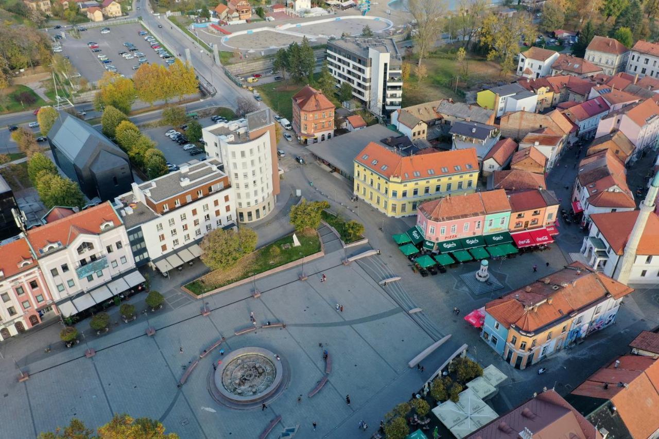 Square Studio Tuzla Esterno foto